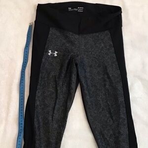 Under Armour Black and Gray Leggings And Sports Bra Set